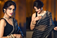 এবার অনুরাগী যা করলেন, তা দেখে হতবাক নুসরাত!