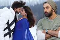 রণবীর সিং ও আলিয়ার 'চুম্বন' দৃশ্য দেখে রণবীর কাপুরের কড়া প্রতিক্রিয়া!