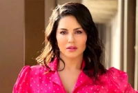 নিজের পুরনো প্রেম নিয়ে মুখ খুললেন সানি লিওন