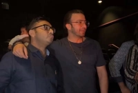 কাঁদলেন নায়ক শাকিব খান!