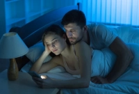 স্মার্টফোন ব্যবহারকারীদের যে সমস্যা হয়! যা দাবি গবেষকদের