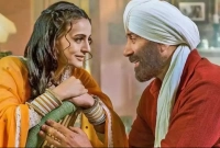 মুক্তির আগেই ঝড় তুলেছে গদর-২, নিমিষেই শেষ ৯০ হাজার টিকিট!