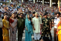 সানি দেওলকে ঘিরে পাক-ভারত সীমান্তে তুমুল উত্তেজনা