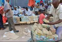 যেখানে কেজি দরে বিক্রি হচ্ছে টাকা!