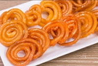 জানেন কেন জিলাপিতে প্যাঁচ থাকে? 