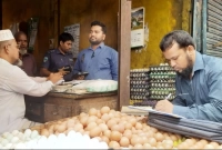 জরিমানা ৩ হাজার ডিমের দাম ১ টাকা বেশি নেওয়ায়