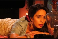 মুম্বই ফিল্ম ইন্ডাস্ট্রির অন্ধকার দিকের কথা জানালেন মল্লিকা