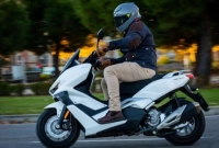 কম দামে সেরা ইলেকট্রিক স্কুটার, আছে ৩ বছরের ওয়ারেন্টিস