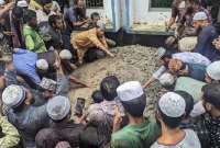 পিরোজপুরে বড় ছেলের কবরের পাশে সাঈদীর দাফন সম্পন্ন