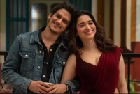 তামান্নার সঙ্গে সম্পর্ক টিকিয়ে রাখতে হিমশিম খাচ্ছেন বিজয়! 