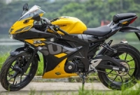 স্পোর্টস বাইকের পিছনের সিট উঁচু করার পেছনে কারণ অনেকেরই অজানা