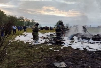 বিমান বিধ্বস্ত, ১০ জনের মৃত্যু