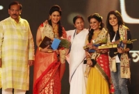 বাংলা সিরিয়াল নিয়ে রসিকতা করলেন মমতা