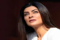 হার্ট-অ্যাটাকের-পর-চিকিৎসকদের-যে-অনুরোধ-করেছিলেন-সুস্মিতা