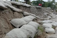 আতঙ্কে ৬ গ্রামের ১০ হাজার মানুষ!