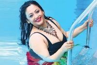 জন্মদিনে গুরুতর অসুস্থ হয়ে শয্যাশায়ী শ্রীলেখা!