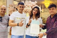 সুখবর দিলেন জায়েদ খান, যা জানালেন সায়ন্তিকা