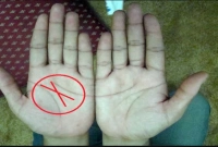 হাতের রেখায় X চিহ্ন থাকলে যা ঘটবে জীবনে!