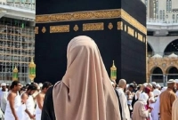 নারীদের উমরাহ পালনের পোশাক নির্ধারণ করে দিল সৌদি