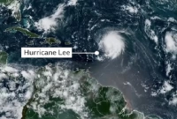 মহাশক্তিশালী ঝড়ে রূপ নিয়ে উপকূলের কাছাকাছি হ্যারিকেন লি