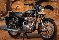 বাইক-প্রেমীদের মন জয় করল রয়েল এনফিল্ড বুলেট ৩৫০ সিসি