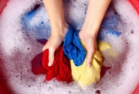 অপবিত্র শরীরে কাপড় ধুলে কাপড় পবিত্র হবে? তাহলে জানুন