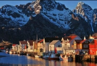 বিশ্বের কোন দেশে মাত্র ৪০ মিনিট রাত থাকে?