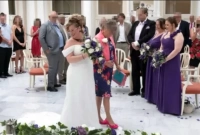 যেকারণে নিজেই নিজেকে বিয়ে করলেন যুবতী!