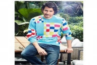 চমকে যাবেন মহেশ বাবুর এই সোয়েটারের দাম জানলে!