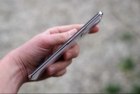  বাজার দখলে এবার গরিবের আইফোন খ্যাত Xiaomi 13 Lite