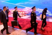 বিরল দৃশ্য, চীনে পুতিনের সঙ্গী ছিল পারমাণবিক ব্রিফকেস