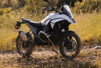 বাজার কাঁপাবে অ্যাডভেঞ্চার রাইডিং 2024 BMW R 1300 GS