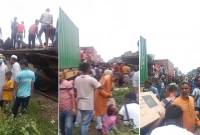 ভৈরবে মালবাহী ট্রেনে যাত্রীবাহী ট্রেনের ধাক্কা, বহু হতাহতের শঙ্কা