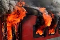 এইমাত্র পাওয়া- ট্রেনে ভয়াবহ অগ্নিকাণ্ড