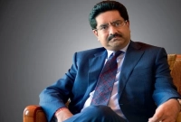 স্বপ্ন ছিল ক্রিকেটার হওয়ার, ভাগ্যে ছিল অন্য কিছু, আজ ১৩০০০০ কোটি টাকার মালিক!