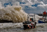 শক্তিশালী ঝড়ে লন্ডভন্ড পশ্চিম ইউরোপ, নিহত ১২