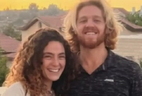 হামলা থেকে বাঁচতে প্রেমিকের লাশের নিচে লুকিয়ে ছিলেন মডেল!