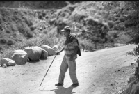 এই গ্রামের মানুষের বয়স ৫০ হলেই অন্ধ হয়ে যায়!