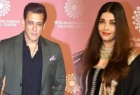 সালমান খানের সঙ্গে আলিঙ্গনরত ঐশ্বরিয়া!