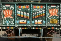 জানেন ট্রাকের পিছনে ‘horn OK please’ লেখা থাকে কেন?