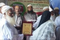 মাত্র ৭০ দিনেই পবিত্র কোরআন মুখস্থ করলেন ১৪ বছরের আছমা!