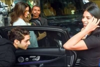 প্রেম করছেন শাহরুখকন্যা সুহানা! কার সঙ্গে জানেন?