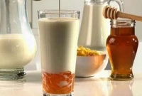 খাঁটি মধু চেনার সহজ উপায়