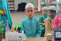 মাত্র ৪ মাস ৮ দিনে কোরআনের হাফেজ  ৯ বছর বয়সী এক শিশু