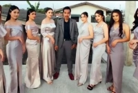 একসঙ্গে ৮ স্ত্রী নিয়ে একই ছাদের নিচে সুখের সংসার!