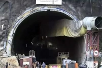 'আমি যে সুড়ঙ্গে আটকে রয়েছি মাকে বলিস না'