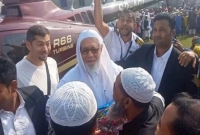  বাংলাদেশে কর্মচারীদের বাড়িতে ছুটে এসেছেন সৌদি মালিক ও তার ছেলে