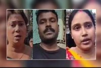 দুই নারীর অবস্থান যুবকের বাড়ির সামনে! যে দাবি করছেন তারা