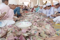 ৫ কোটি ৮৭ লাখ ছাড়িয়ে এখনও চলছে গণনা, পূর্বের সব রেকর্ড ভাঙল পাগলা মসজিদ