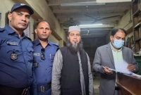 পেঁয়াজ বেশি দামে বিক্রি করায় ৫ ব্যবসায়ীকে জরিমানা